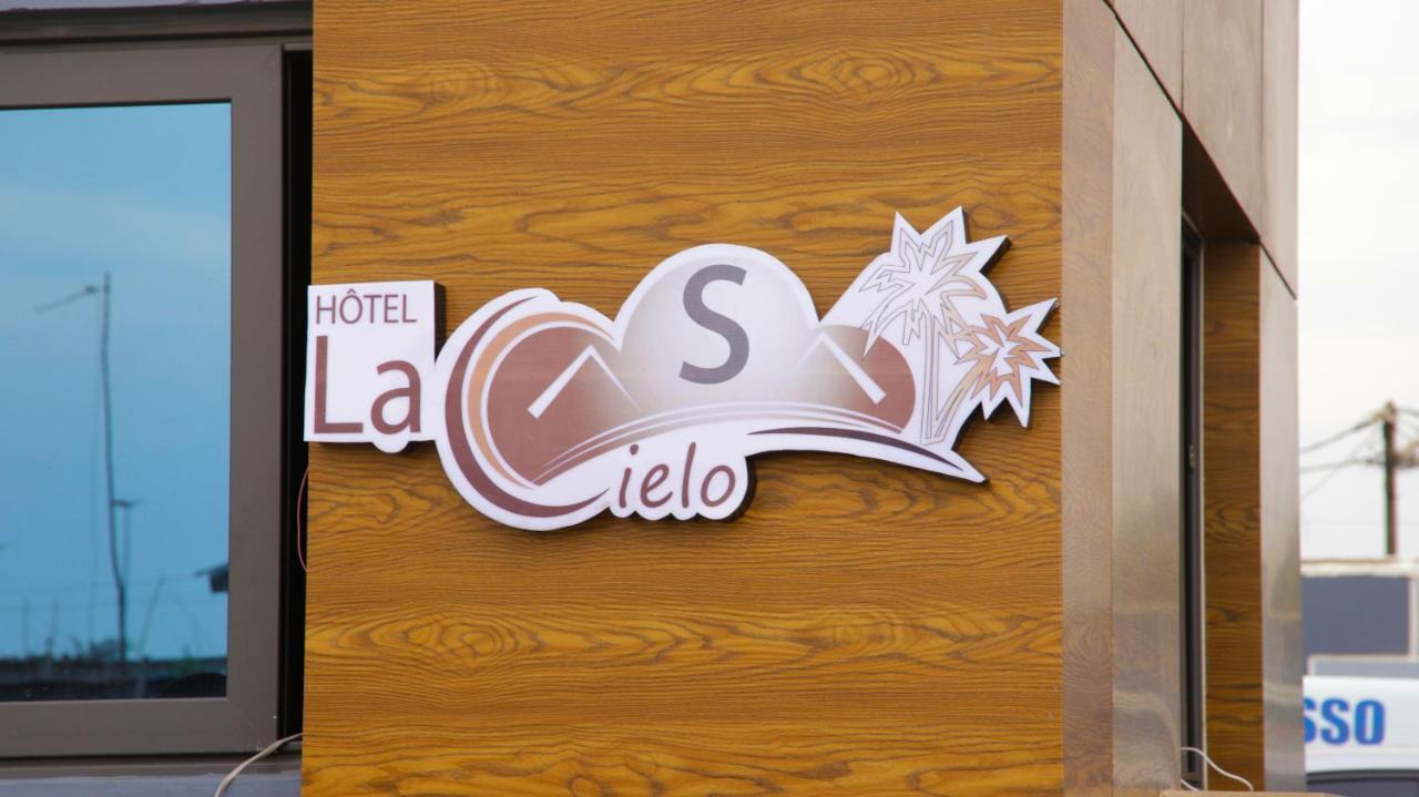 Hotel La Casa Cielo Котону Экстерьер фото