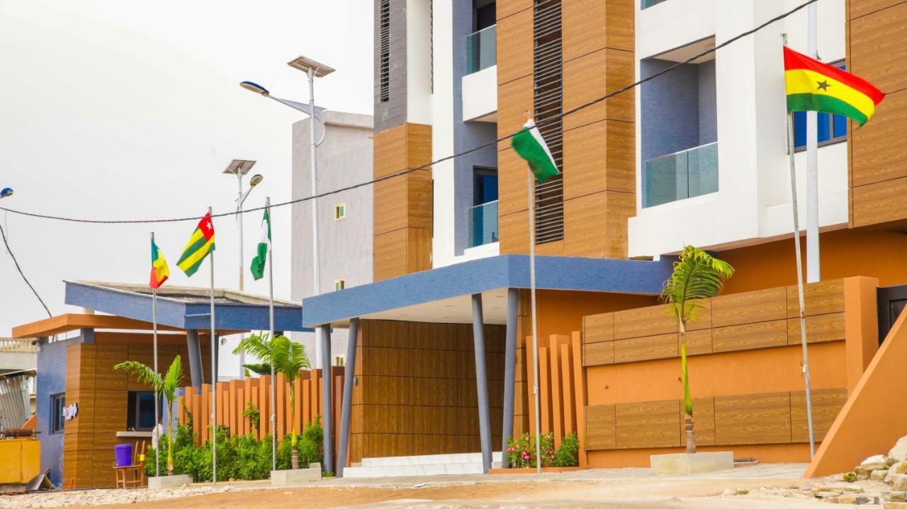 Hotel La Casa Cielo Котону Экстерьер фото