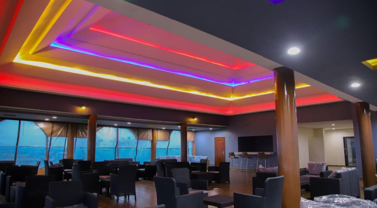 Hotel La Casa Cielo Котону Экстерьер фото