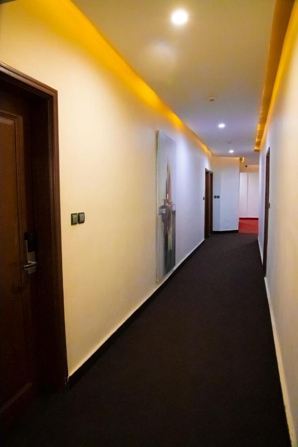 Hotel La Casa Cielo Котону Экстерьер фото