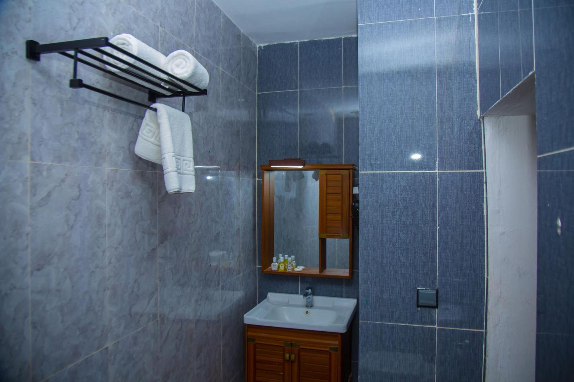 Hotel La Casa Cielo Котону Экстерьер фото