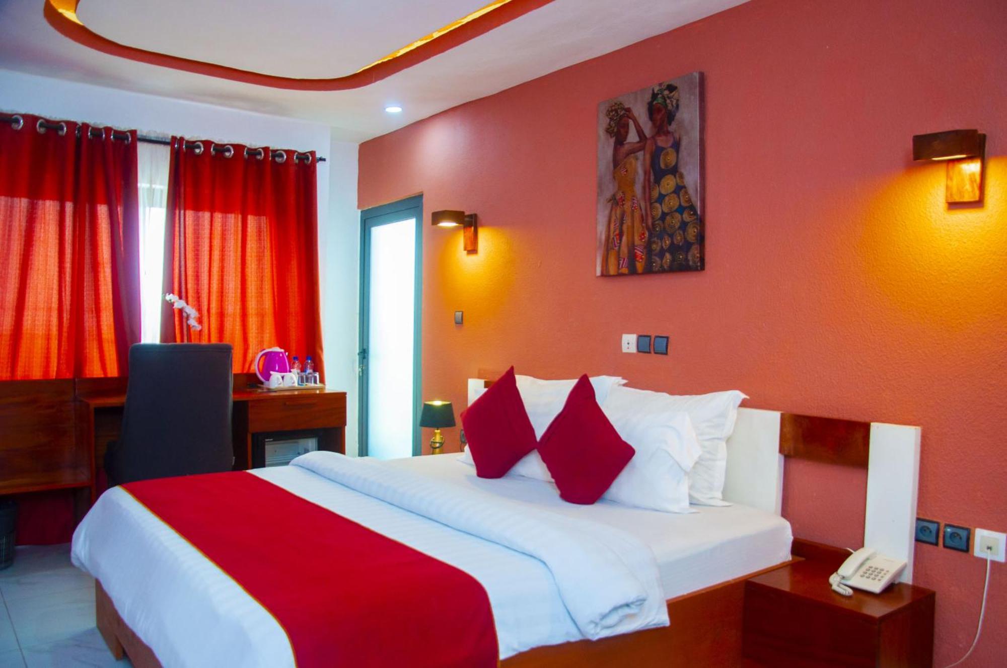 Hotel La Casa Cielo Котону Экстерьер фото